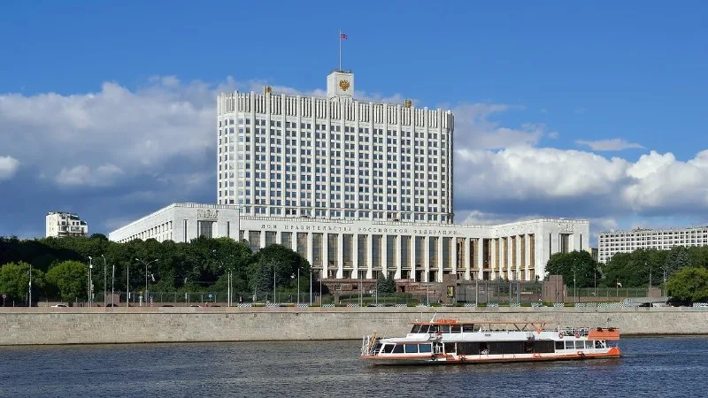 Правительство внесло в Думу бюджет на три года: дефицит-2026 — $88 млрд