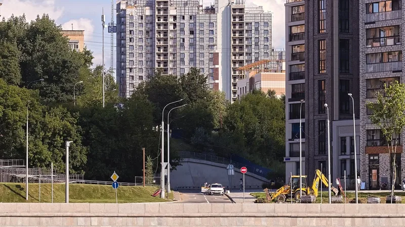 Продажи новостроек в Москве в августе упали до минимума с ковидного периода