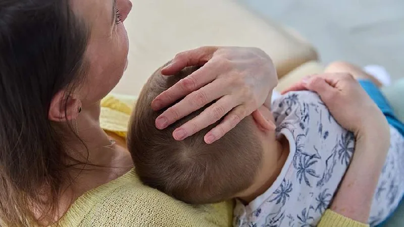 Родителям начали начислять пенсионные баллы за всех детей до полутора лет