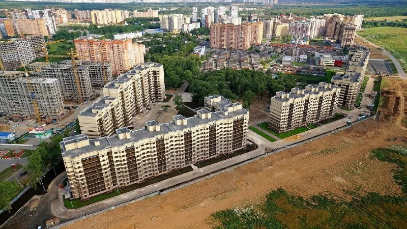 Застройщики продают с дисконтом 40% квартир по России